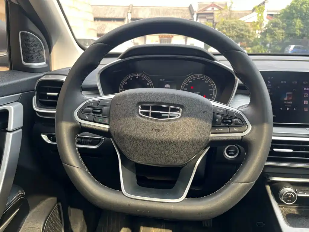 Geely Binyue — миниатюра 18