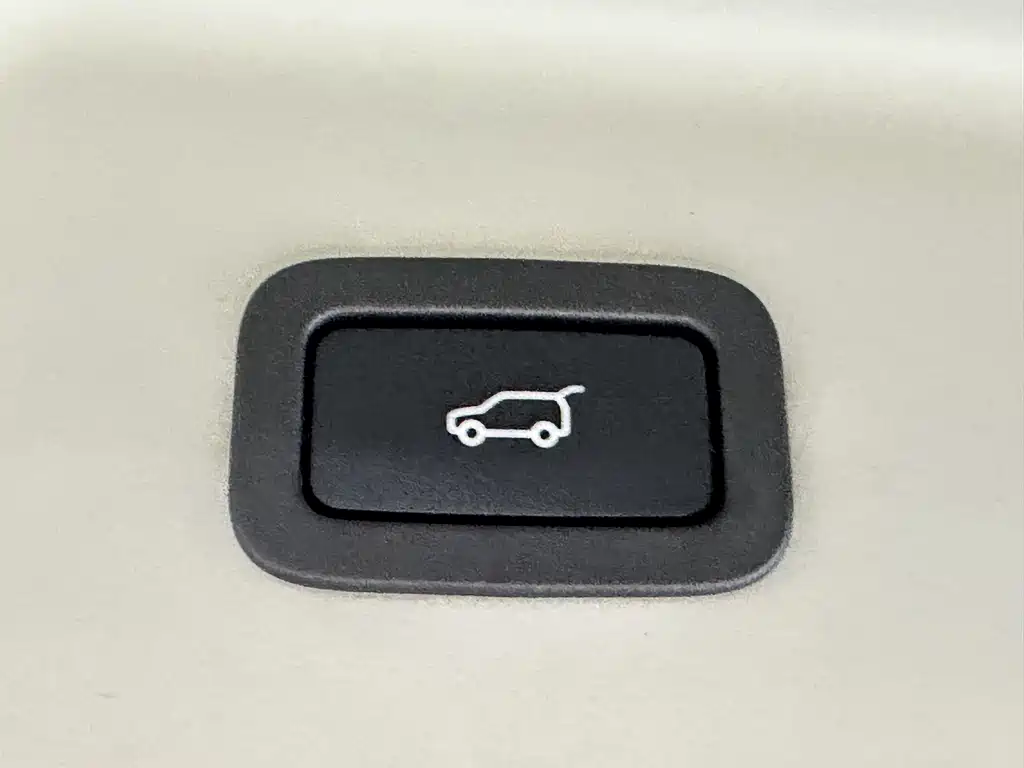 Land Rover Range Rover — миниатюра 23