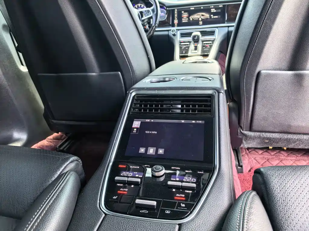 Porsche Panamera Hybrid — миниатюра 12
