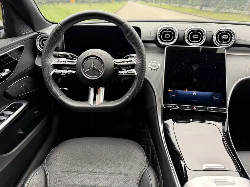 Mercedes-Benz C-Class — миниатюра 12