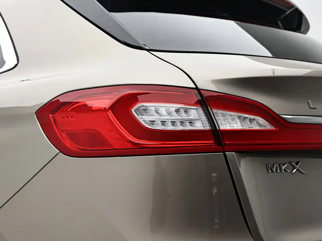 Lincoln MKX — миниатюра 7