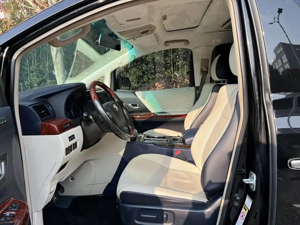 Toyota Alphard 2011 3.5L Luxury
