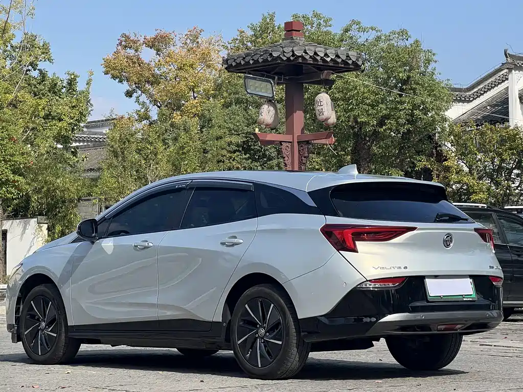 BUICK SLIGHTLY BLUE 6