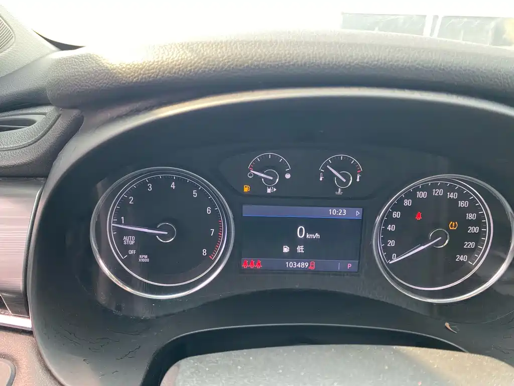 Buick LaCrosse — миниатюра 10