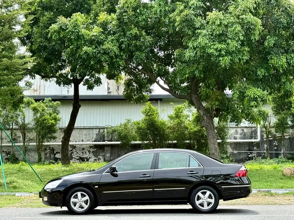 Honda Accord — миниатюра 5