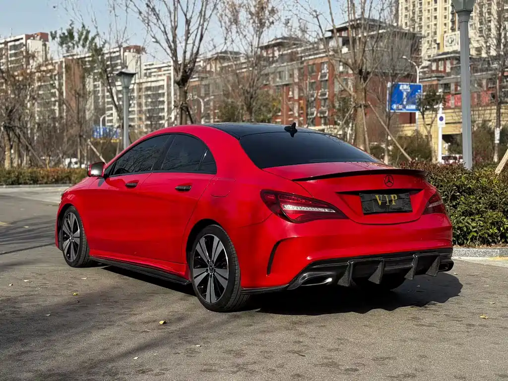 MERCEDES-BENZ CLA