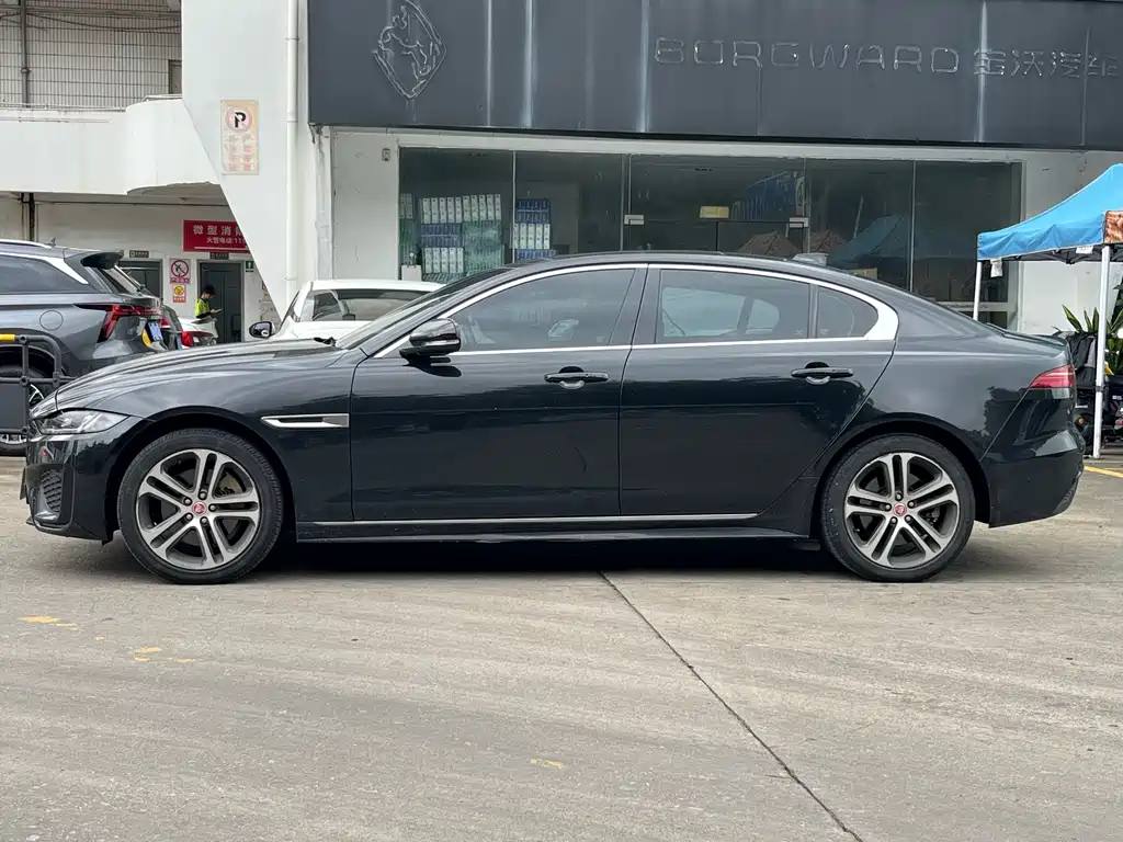 Jaguar XEL 2023 2.0T 250PS R-DYNAMIC S Sport