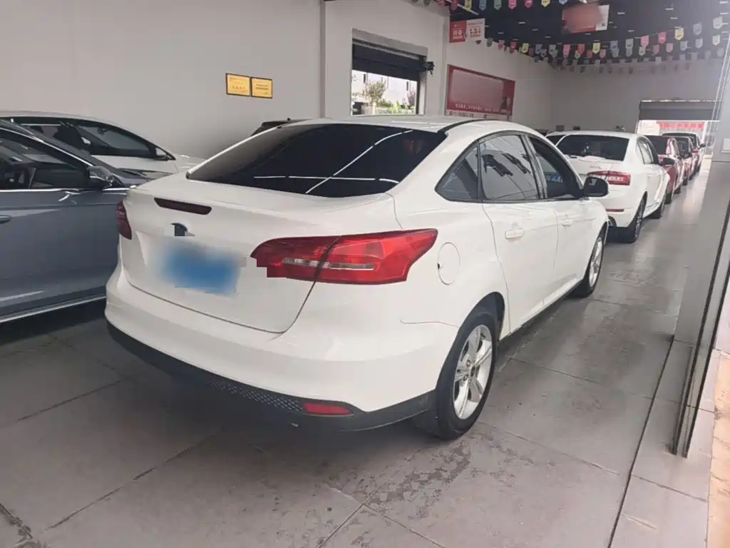 Ford Focus — миниатюра 7