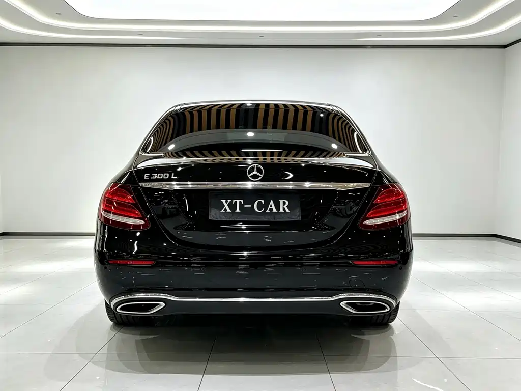 Mercedes-Benz E-Class — миниатюра 10