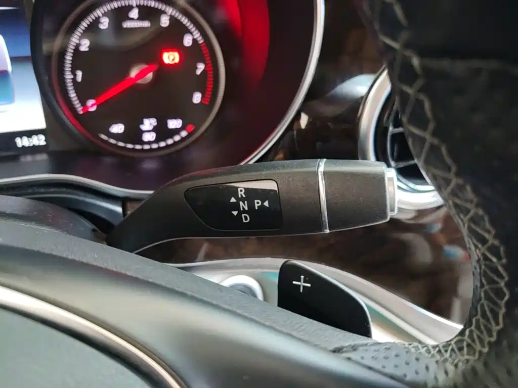 Mercedes-Benz V-Class — миниатюра 14