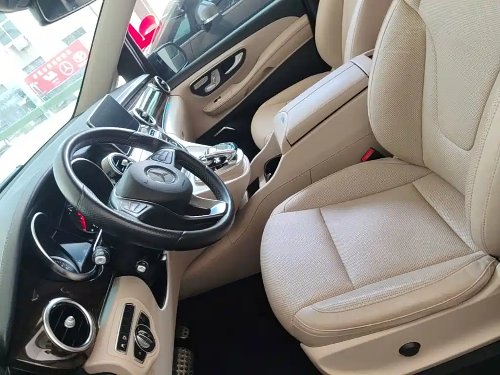 Mercedes-Benz V-Class — миниатюра 15