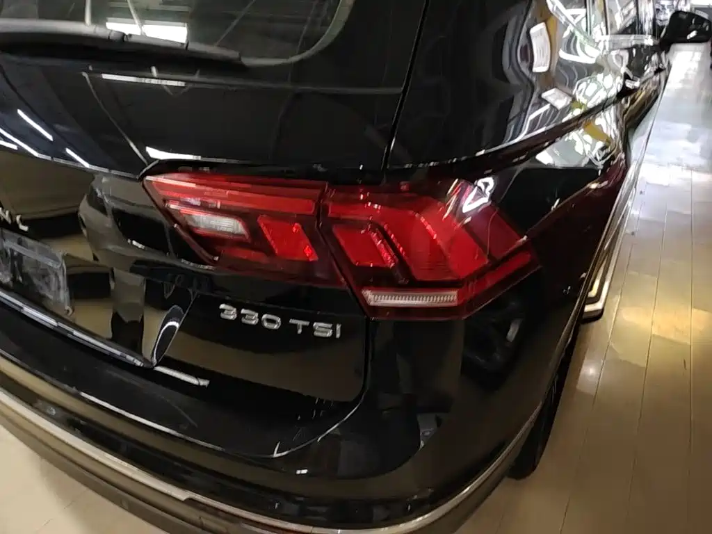 Volkswagen Tiguan L — миниатюра 8