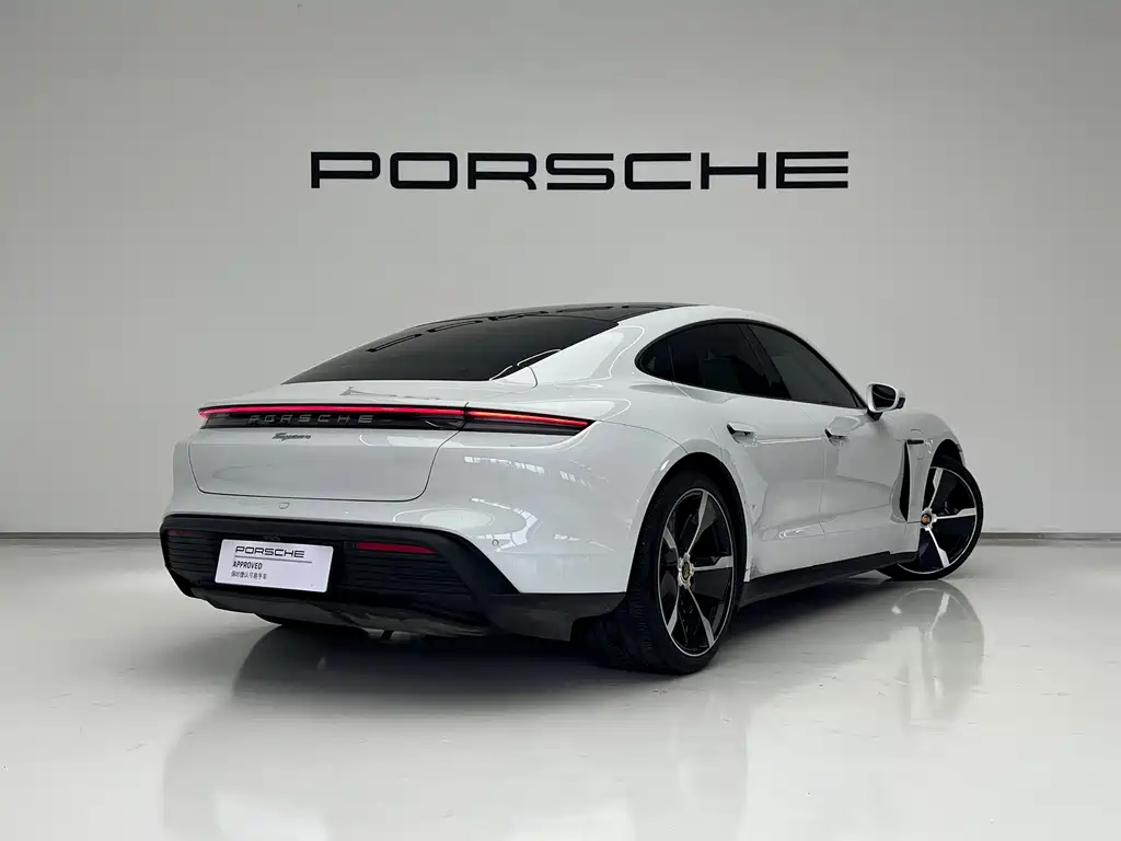 Porsche Taycan — миниатюра 5