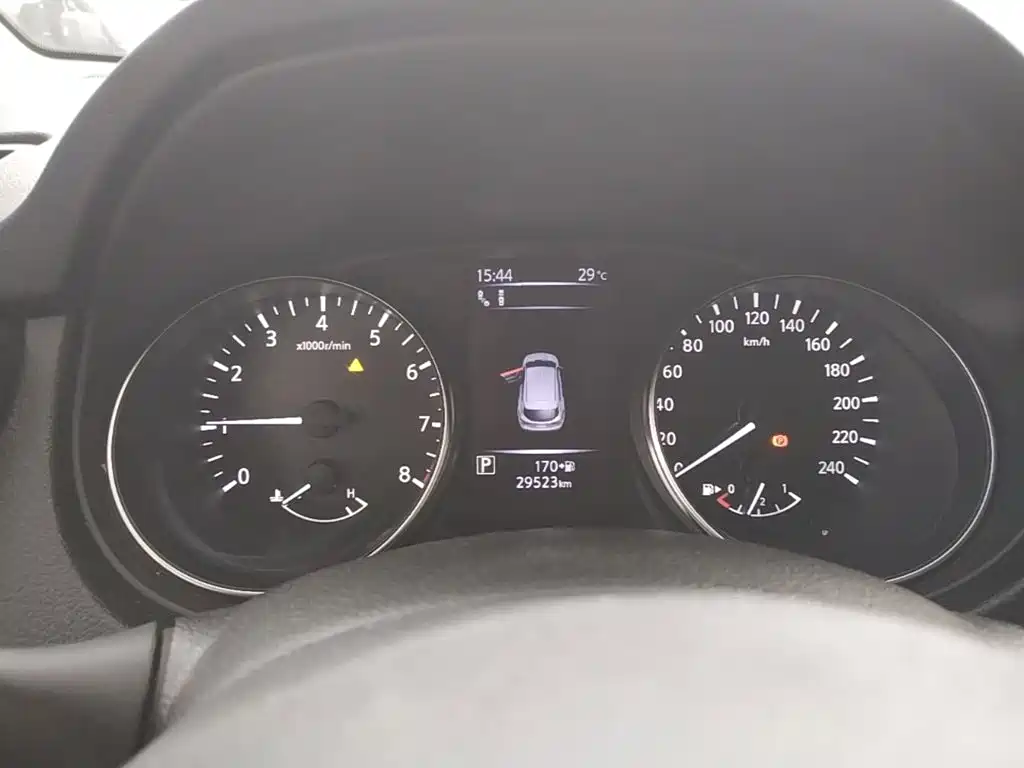 Nissan Qashqai — миниатюра 12