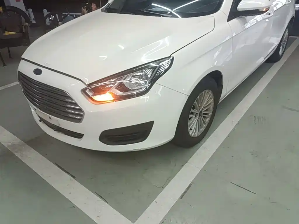 Ford Escort — миниатюра 24