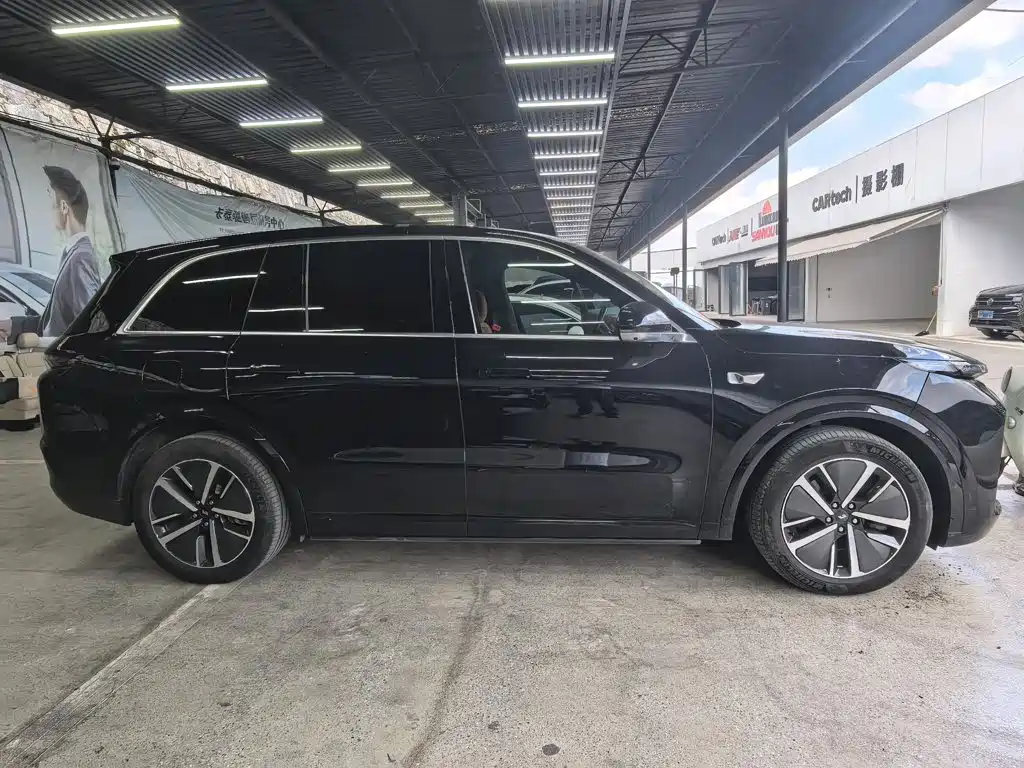 Li Auto Li L8 — миниатюра 4