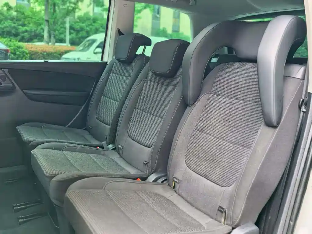 Volkswagen Xia 2016 380TSI 7 мест