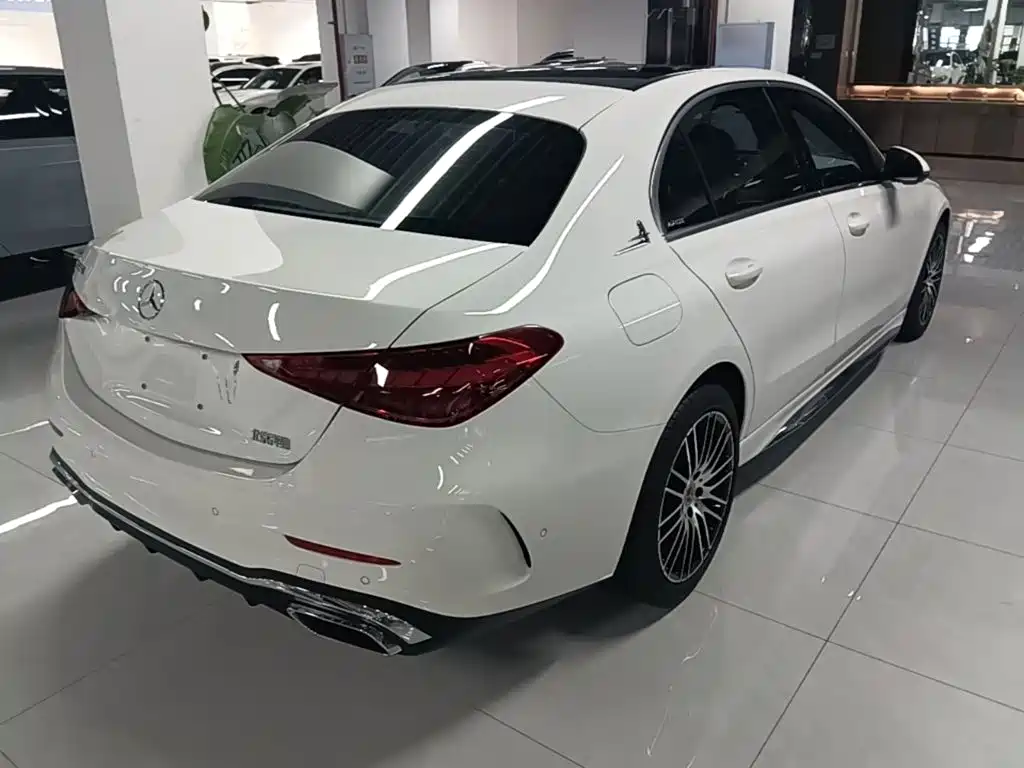 Mercedes-Benz C-Class — миниатюра 7