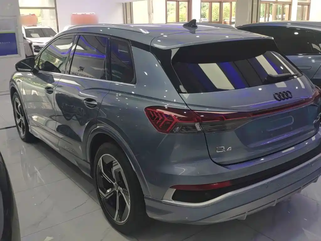 Audi Q4 e-tron — миниатюра 5