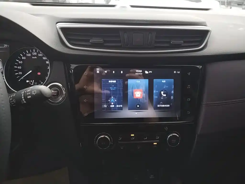 Nissan Qashqai — миниатюра 13