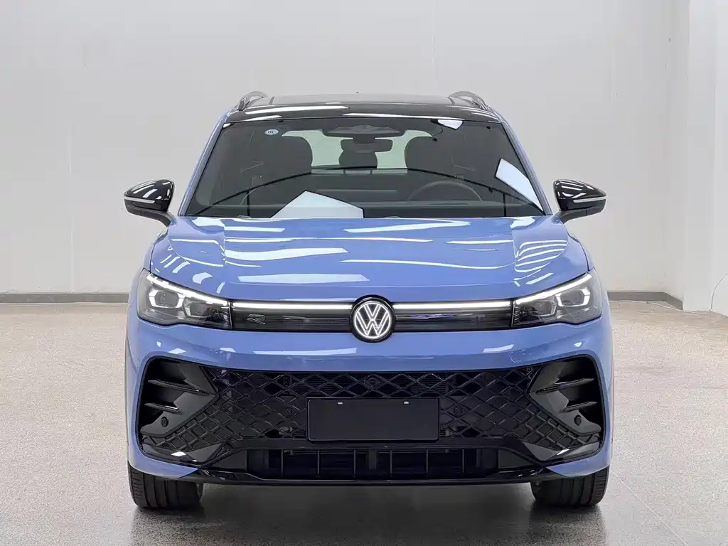 Volkswagen Tiguan L — миниатюра 2