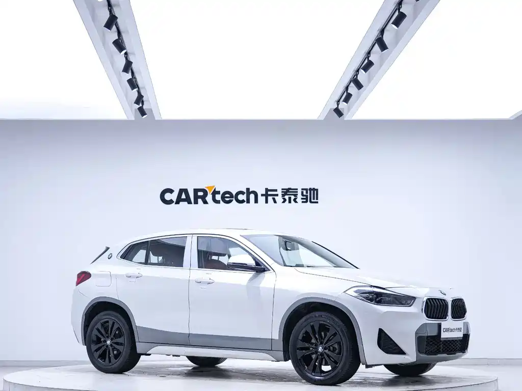 BMW X2 2021 sDrive20i M