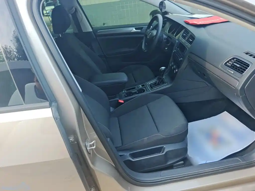 Volkswagen Golf — миниатюра 25