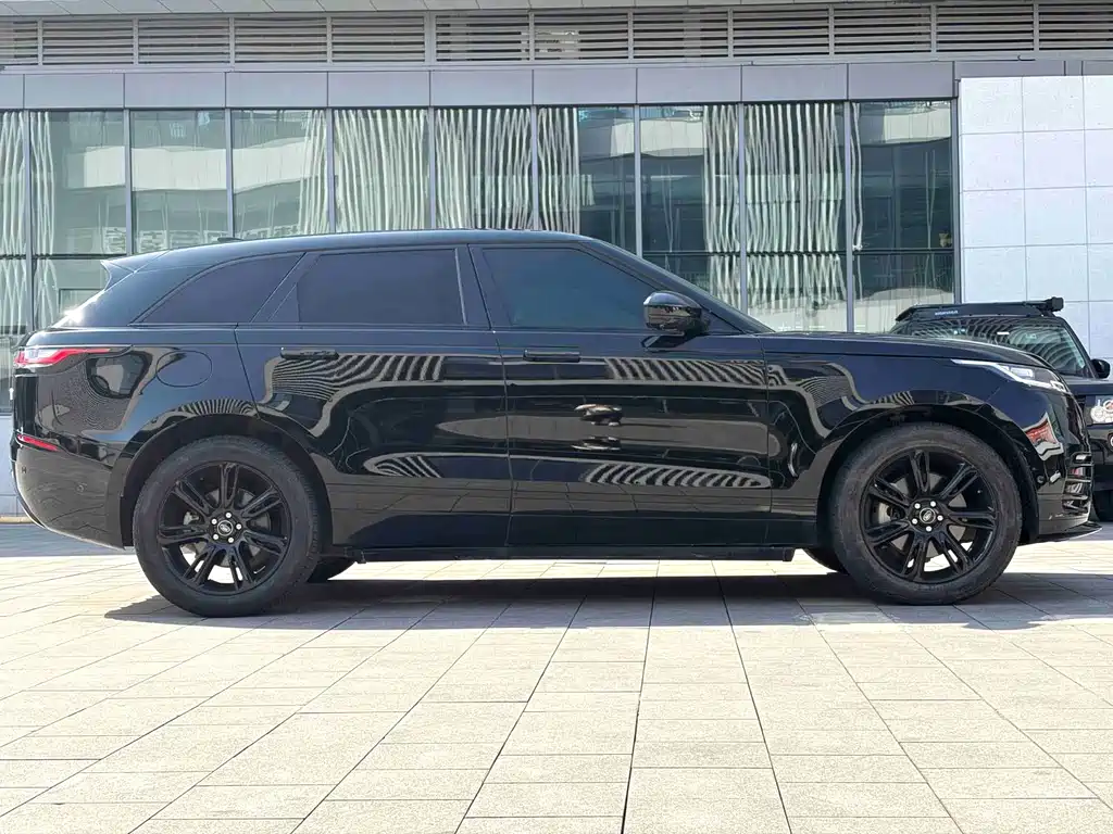 Land Rover Velar — миниатюра 8
