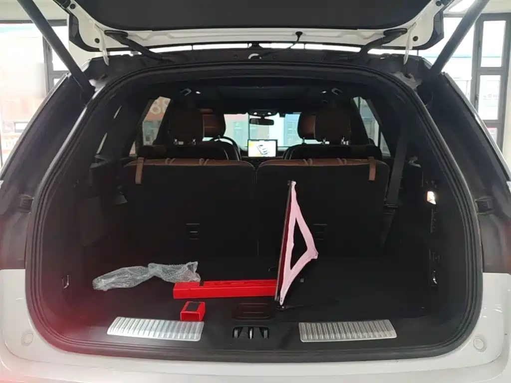 Lincoln Aviator — миниатюра 19