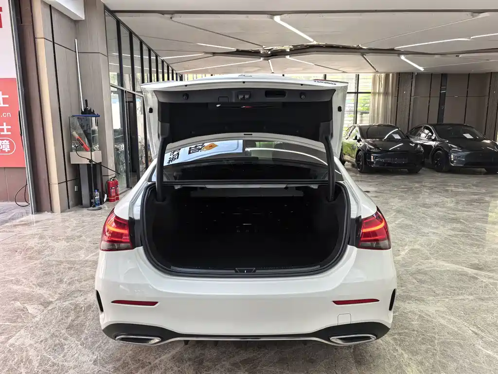Mercedes-Benz A-Class — миниатюра 8