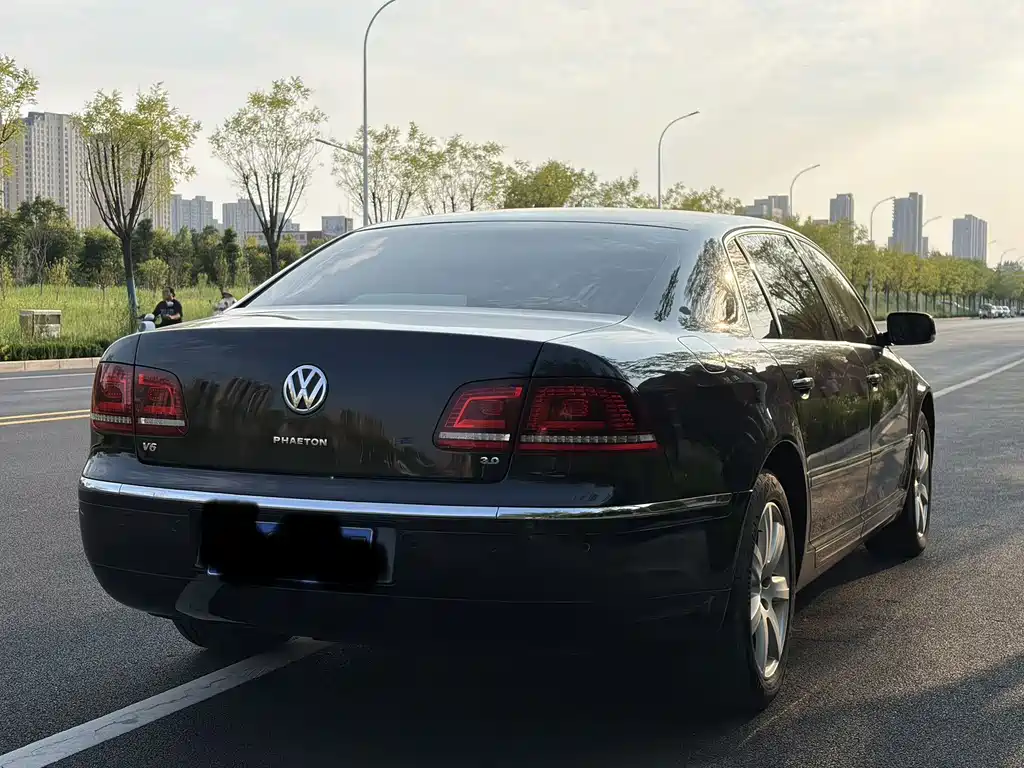 Volkswagen Phaeton — миниатюра 4