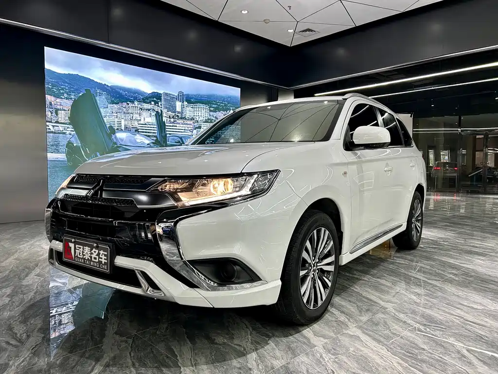 Mitsubishi Outlander 2022