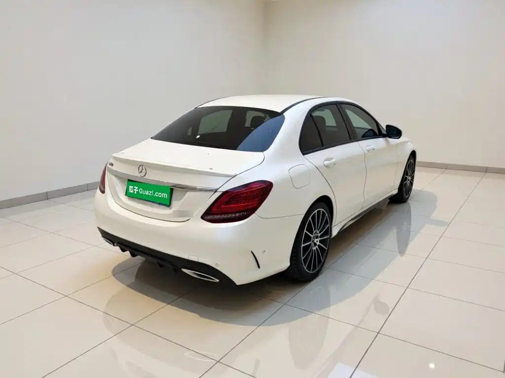 Mercedes-Benz C-Class — миниатюра 6