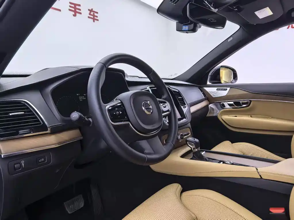 Volvo XC90 — миниатюра 18