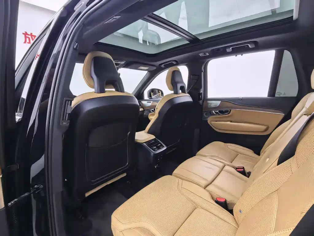 Volvo XC90 — миниатюра 14