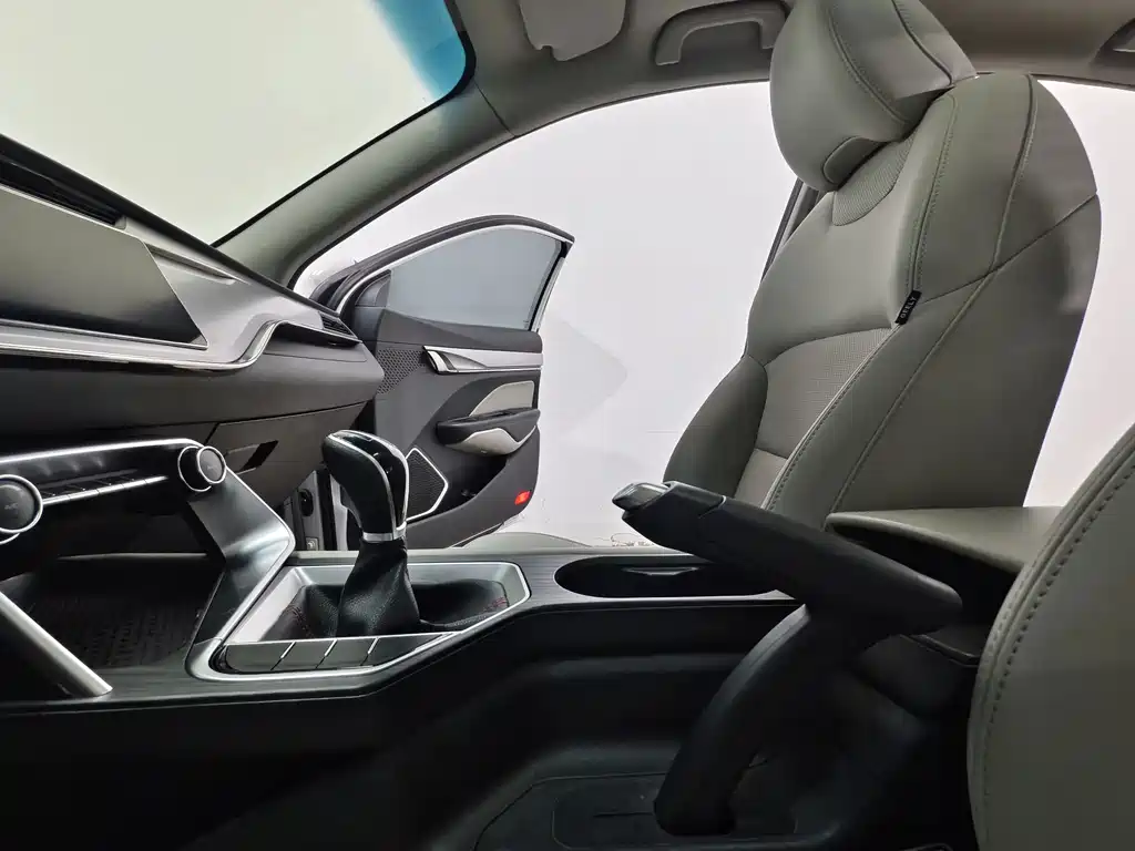 Geely Binrui — миниатюра 12