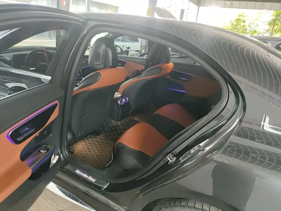 Mercedes-Benz C-Class — миниатюра 5