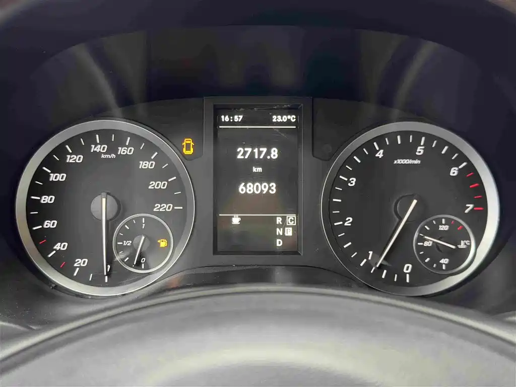 Mercedes-Benz Vito — миниатюра 19