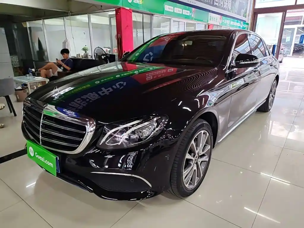 Mercedes-Benz E-Class — миниатюра 2