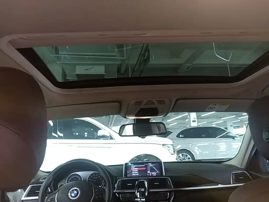 BMW 3 Series — миниатюра 18