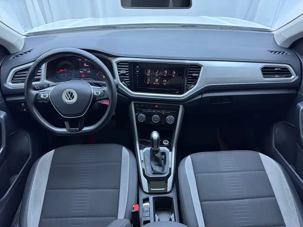Volkswagen T-Roc — миниатюра 15