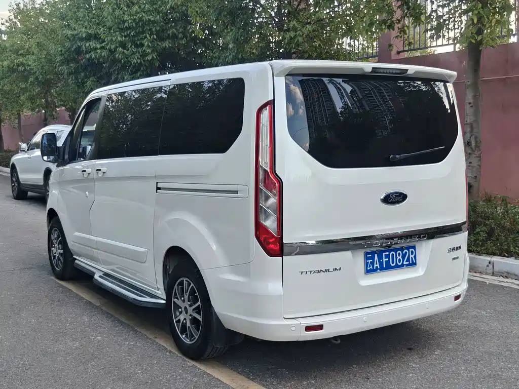 Ford Tourneo — миниатюра 7