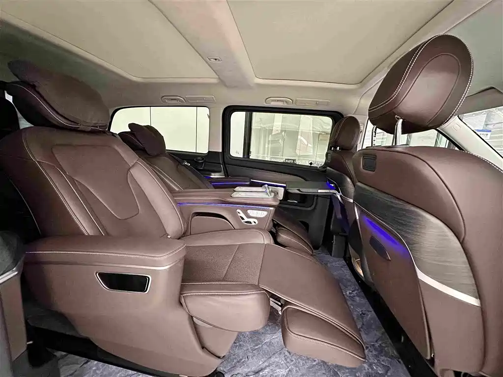 Mercedes-Benz V-Class — миниатюра 25