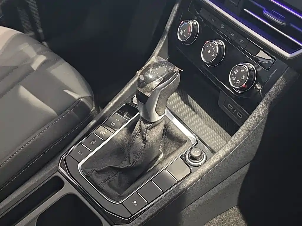 Volkswagen Sagitar — миниатюра 14