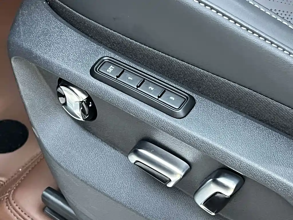 Volkswagen Teramont — миниатюра 10