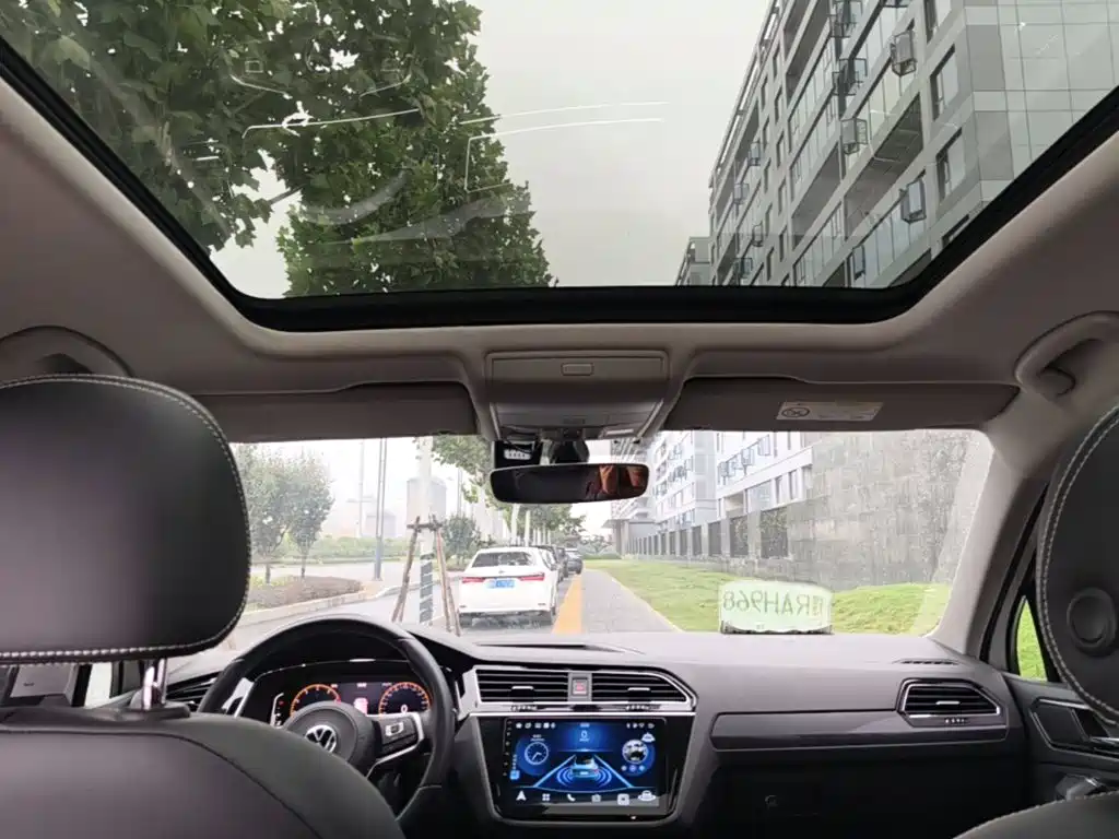 Volkswagen Tiguan L — миниатюра 18