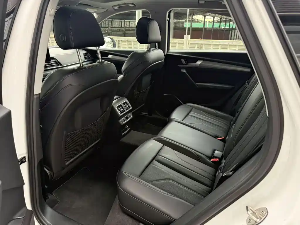 Audi Q5L — миниатюра 13