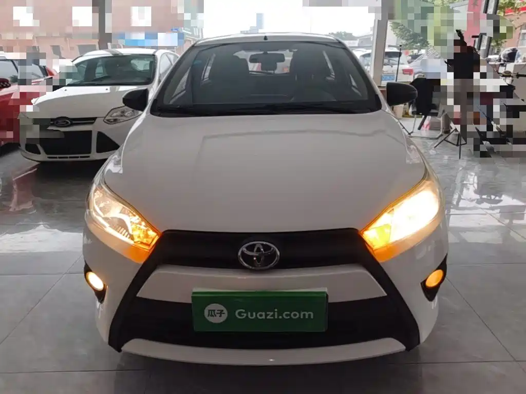 Toyota Yaris L — миниатюра 3