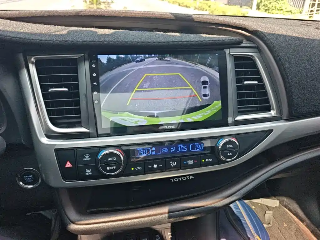 Toyota Highlander — миниатюра 13