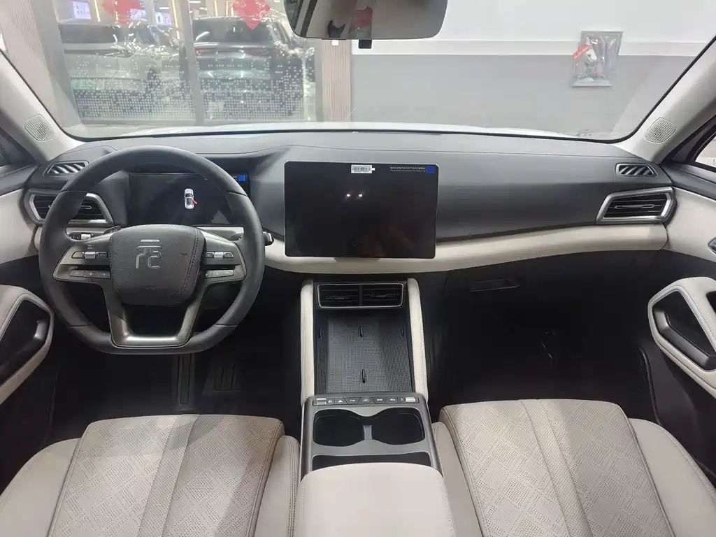 BYD Yuan UP — миниатюра 10